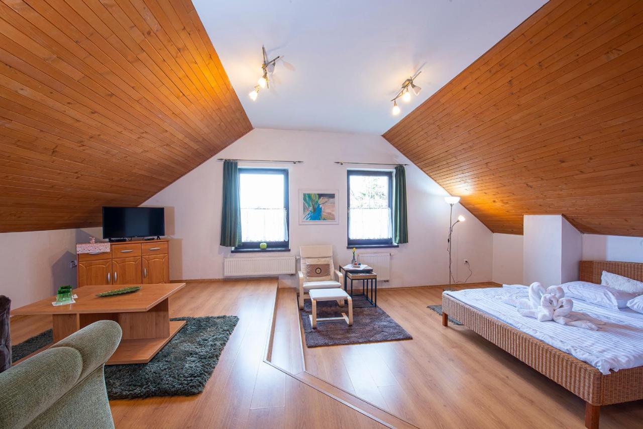 Penzion Familia Otel Poprad Dış mekan fotoğraf
